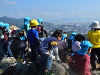 保育園生たちと 保育園生たちと